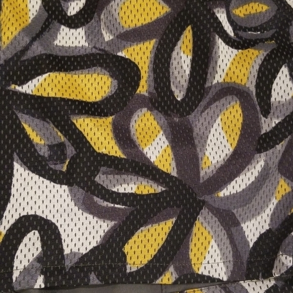 TRINA TURK (MR TURK) Mesh Pattern Board Shorts - Picture 5 of 7